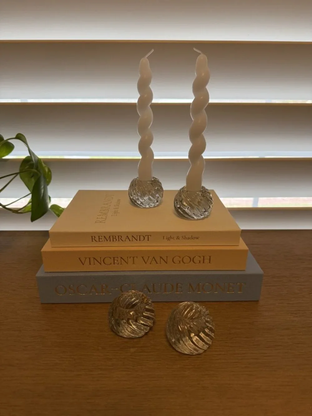 VTG Swirl Glass Ball Candle Holder Set/4